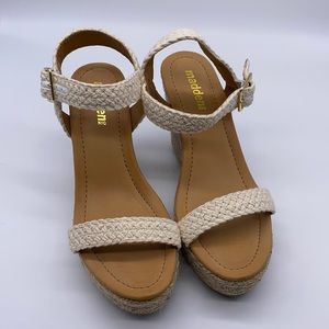 NWOT Steve Madden Wedges size 9.5M